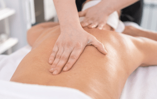 масаж при болки в гръбначния стълб
